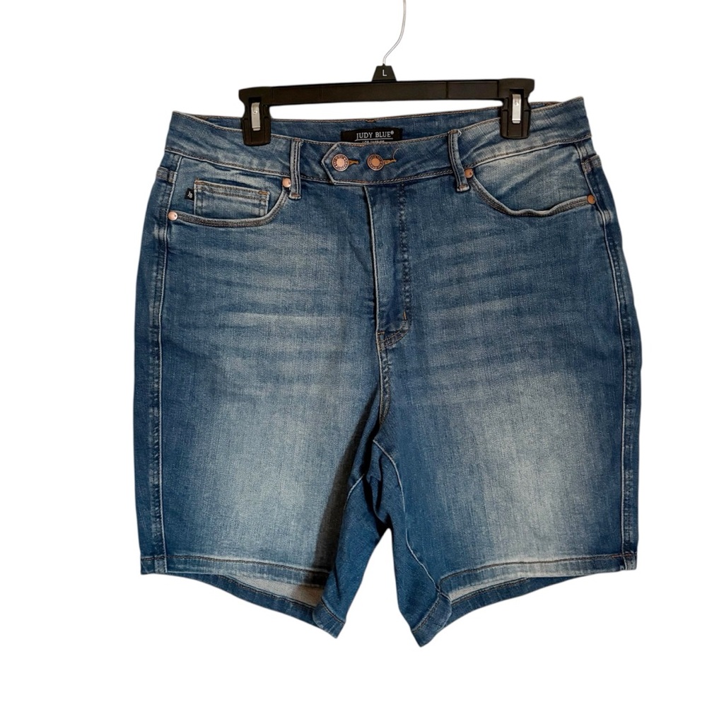 Judy Blue 1XL 2 Button Denim Shorts with Pockets Plus Size